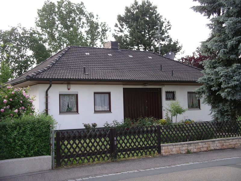 Bungalow mit großem Garten in Roßtal